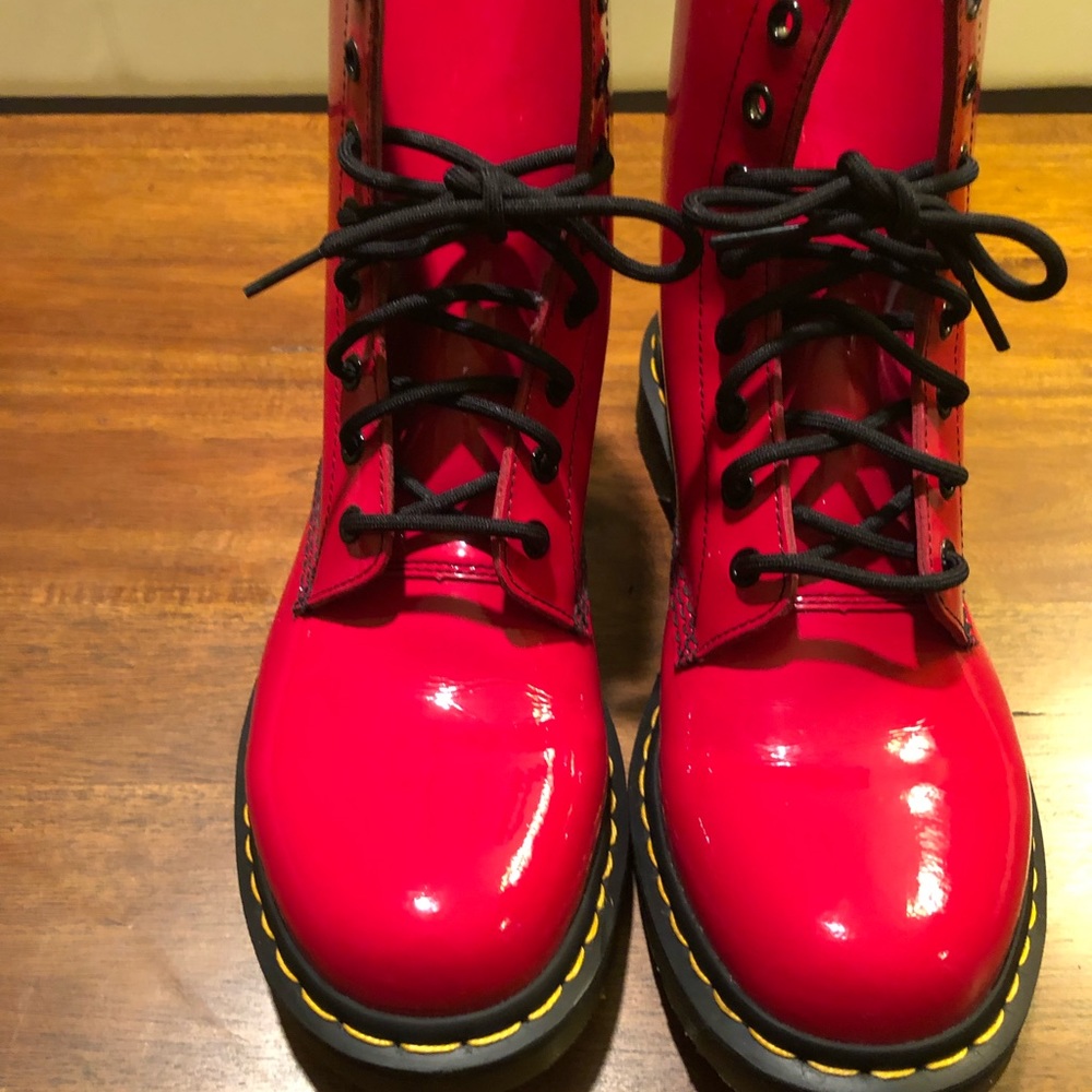 DOC MARTENS